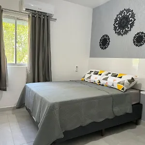 lindo-apt-cinza-a-50m-do-mar-praia-de-boa-viagem.portodegalinhashotels.com/
