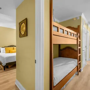 Beautiful Beachfront Paradise! Emerald Apartment Panama City Beach